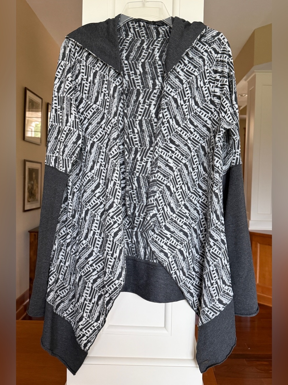 Prana XL Women's Hooded Open-Front Sweater Cardigan - Black & White